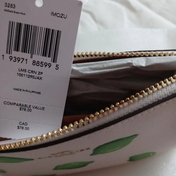 Coach wristlet - Picture 4 of 5